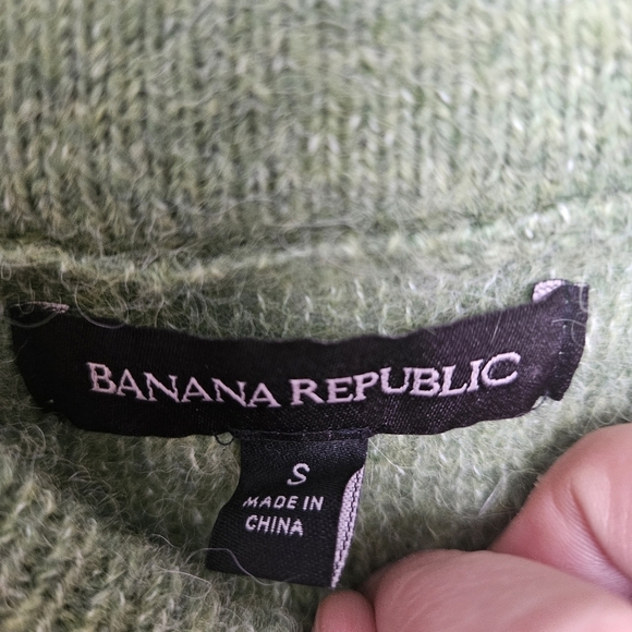 Banana Republic Laine& Alpaca Blend Pistachio Green Small Pullover Sweater. - Picture 2 of 12